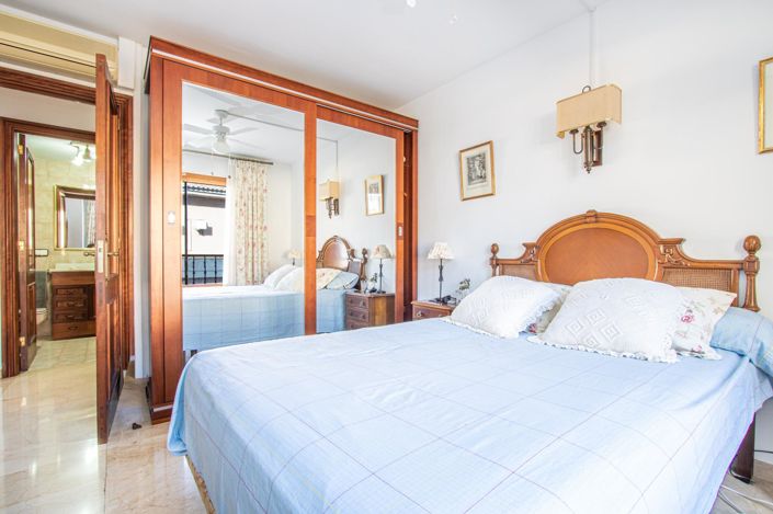 Image No.20-5 Bed Apartment for sale