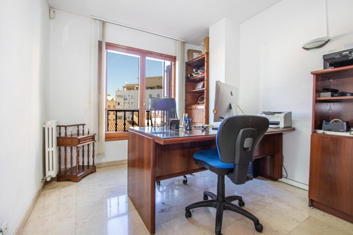 Image No.29-5 Bed Apartment for sale