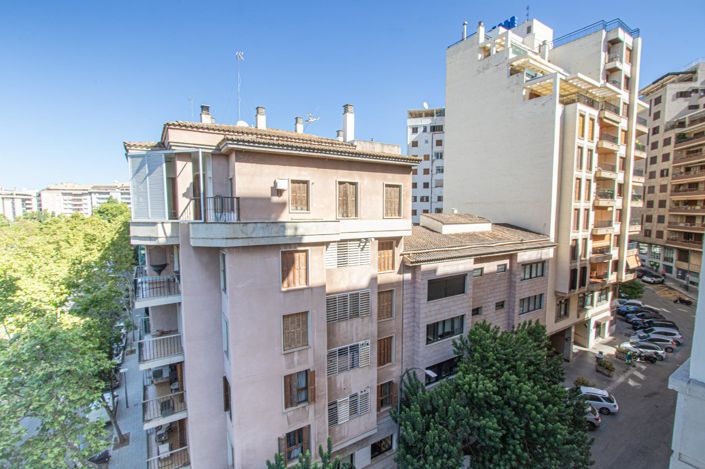 Image No.33-5 Bed Apartment for sale