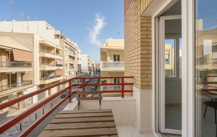 Image No.8-2 Bed Apartment for sale