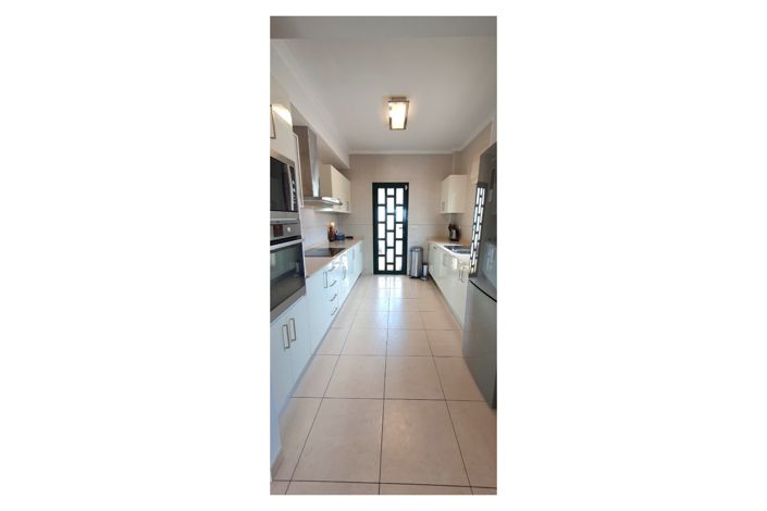 Image No.32-4 Bed Property for sale