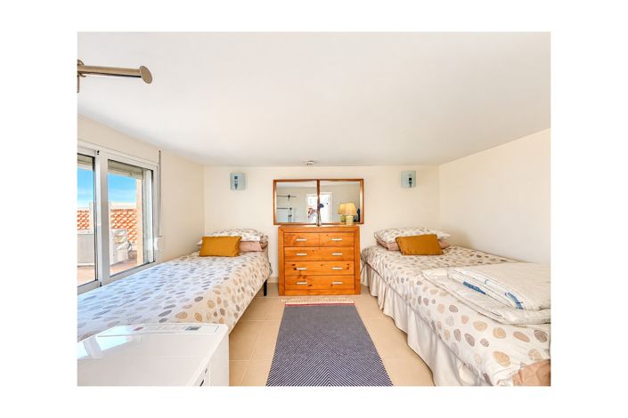 Image No.21-2 Bed Apartment for sale