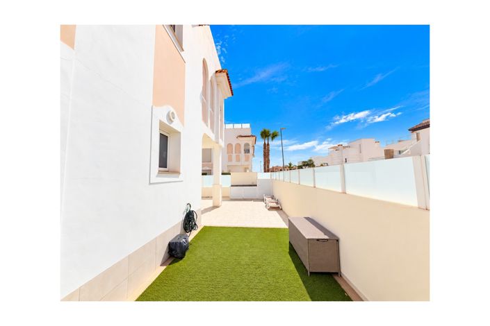 Image No.8-2 Bed Property for sale
