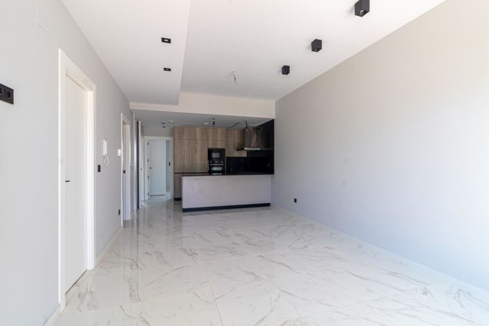 Image No.7-3 Bed Apartment for sale