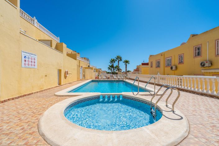 Image No.36-2 Bed Townhouse for sale