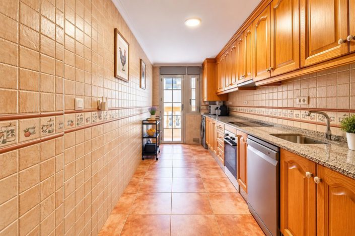Image No.11-3 Bed Apartment for sale