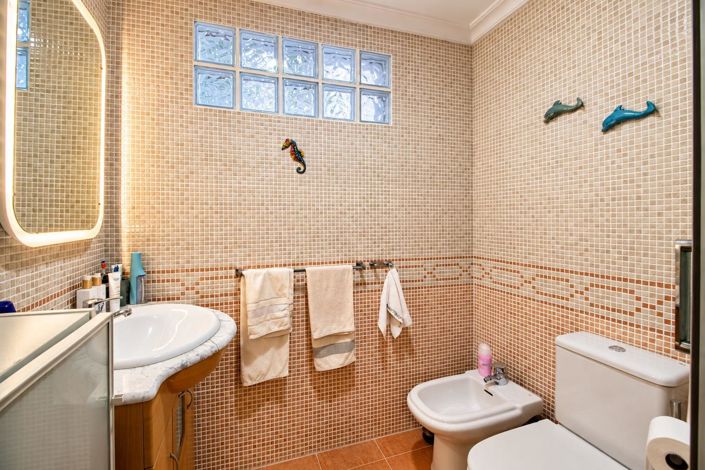 Image No.21-3 Bed Apartment for sale
