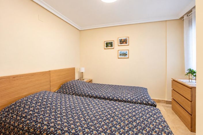 Image No.24-3 Bed Apartment for sale