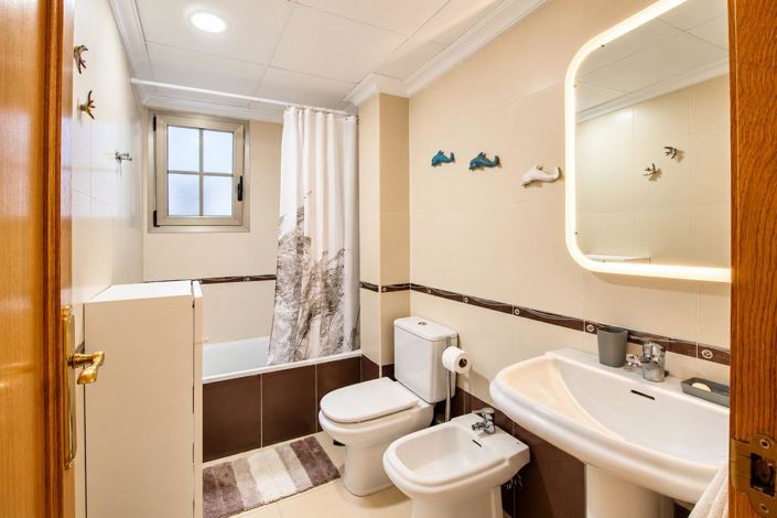 Image No.30-3 Bed Apartment for sale