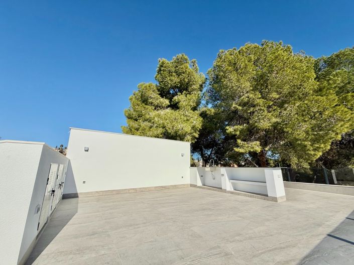 Image No.37-4 Bed Villa for sale