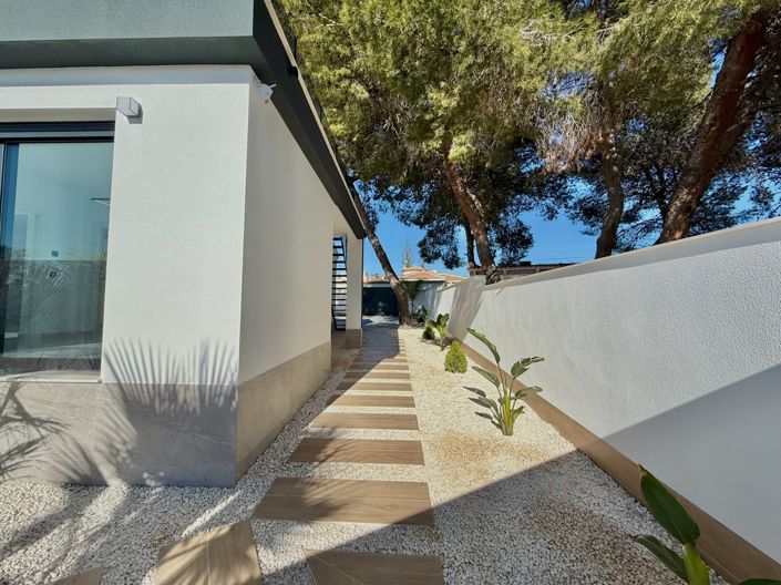 Image No.44-4 Bed Villa for sale