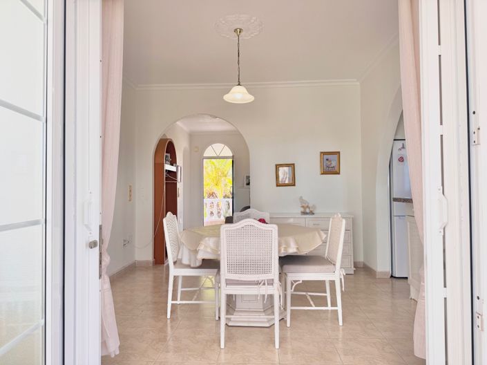 Image No.10-4 Bed Villa for sale