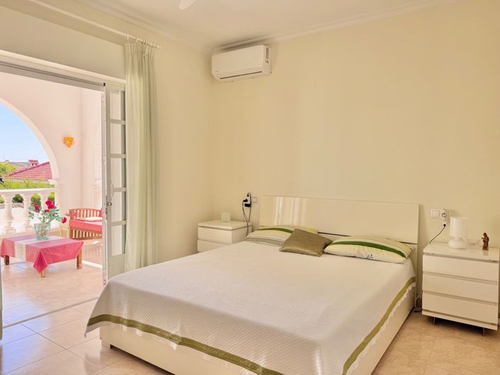 Image No.14-4 Bed Villa for sale