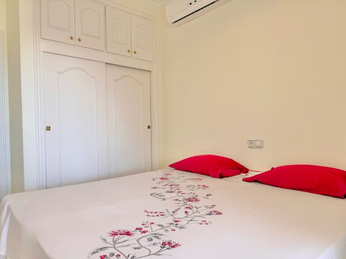 Image No.28-4 Bed Villa for sale