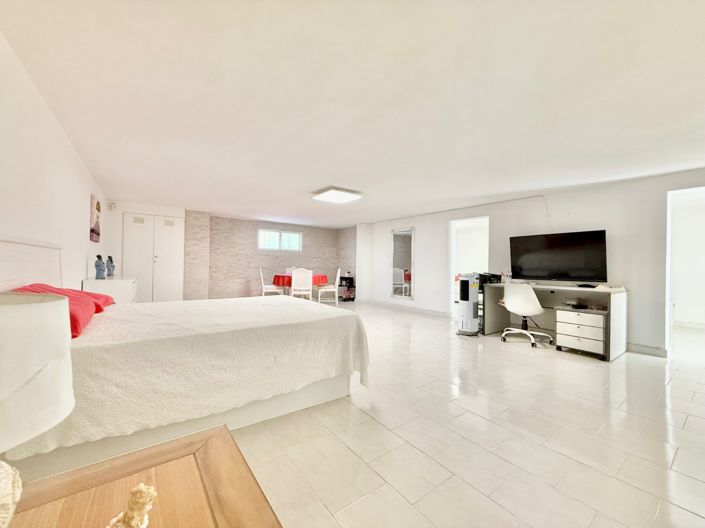 Image No.42-4 Bed Villa for sale