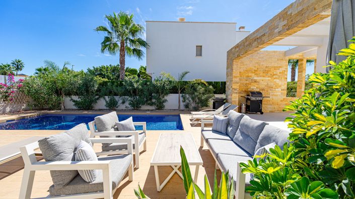 Image No.40-3 Bed Villa for sale
