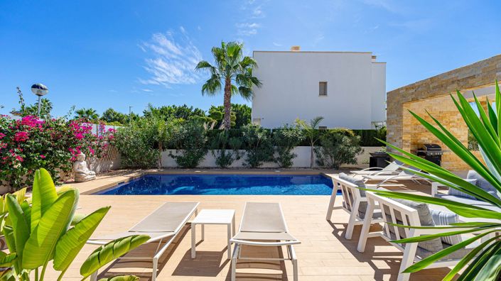 Image No.48-3 Bed Villa for sale
