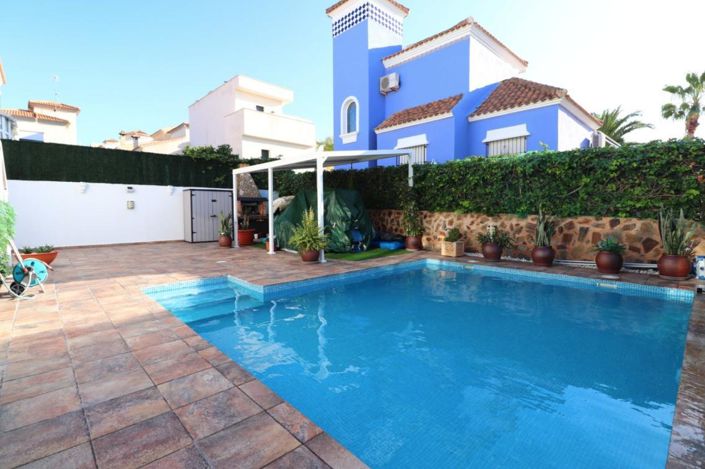 Image No.4-4 Bed Villa for sale