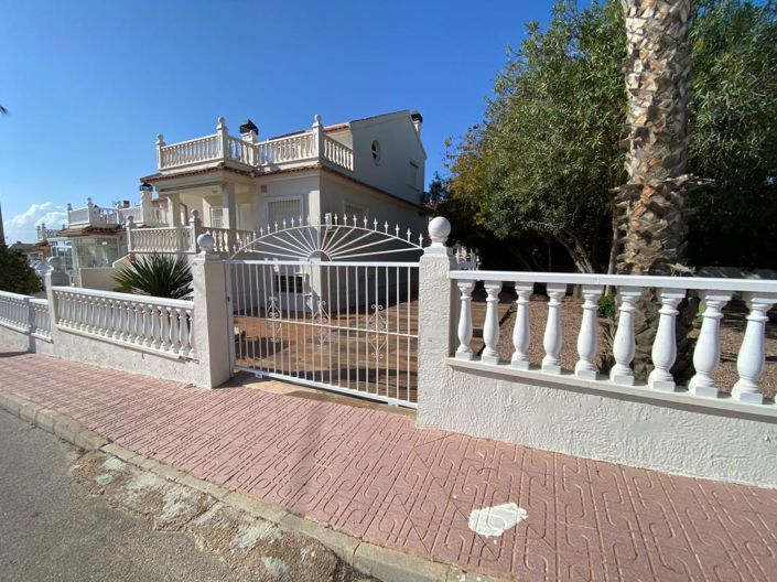 Image No.10-4 Bed Villa for sale