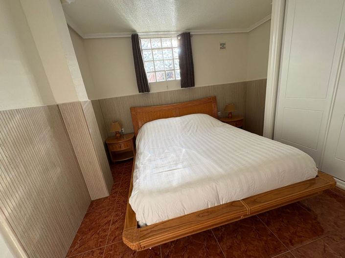 Image No.2-4 Bed Villa for sale