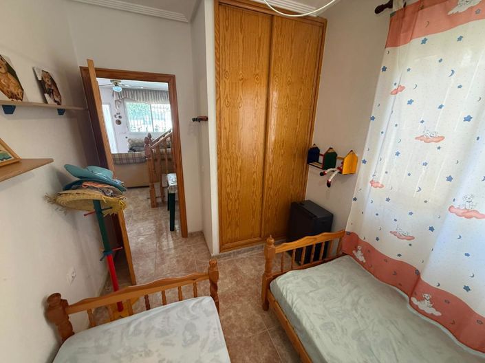 Image No.11-3 Bed Townhouse for sale