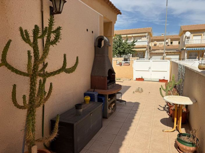 Image No.27-3 Bed Townhouse for sale