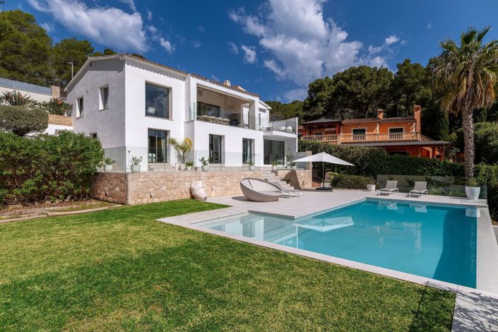 Image No.2-5 Bed Villa for sale