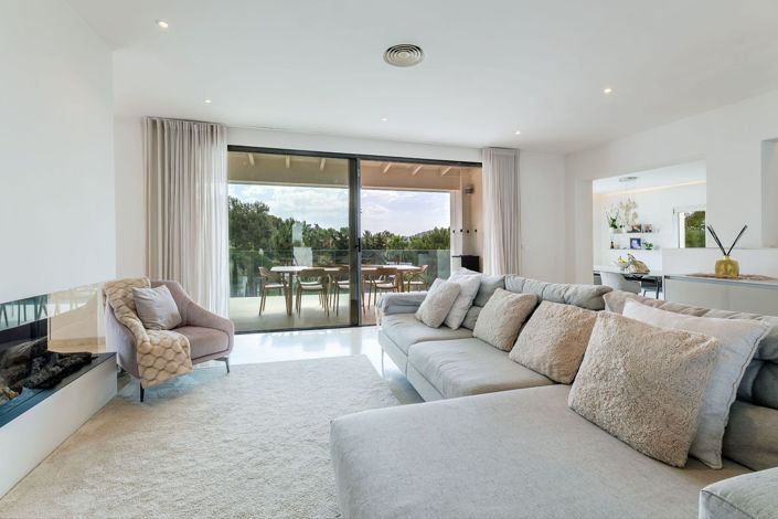 Image No.8-5 Bed Villa for sale