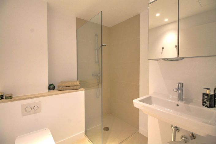 Image No.17-4 Bed Apartment for sale