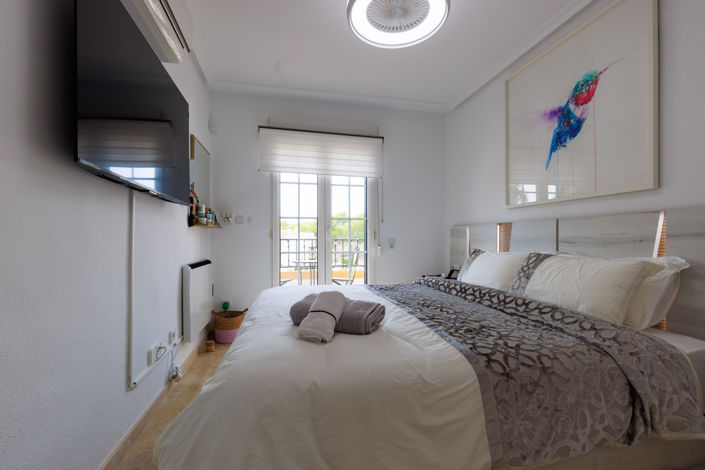 Image No.17-2 Bed Townhouse for sale