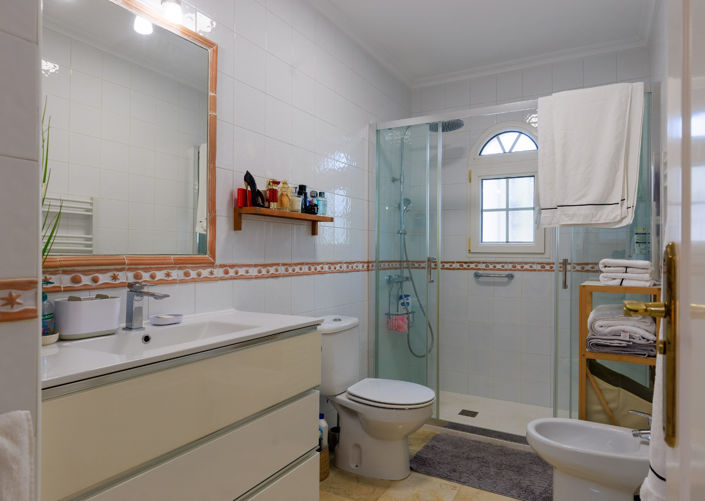 Image No.21-2 Bed Townhouse for sale