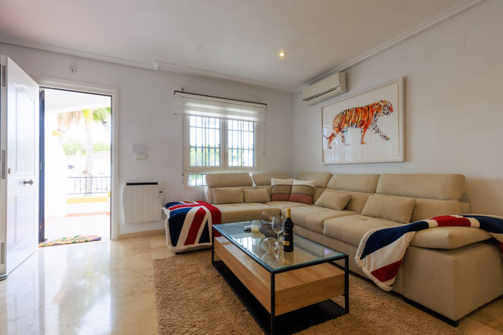 Image No.8-2 Bed Townhouse for sale