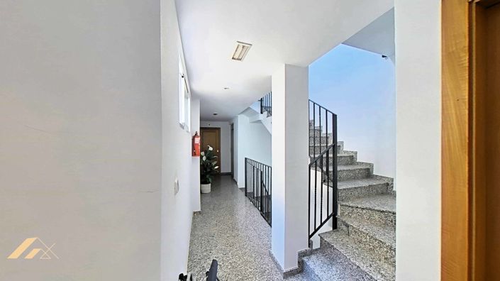 Image No.50-3 Bed Apartment for sale