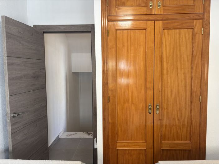 Image No.23-3 Bed Townhouse for sale