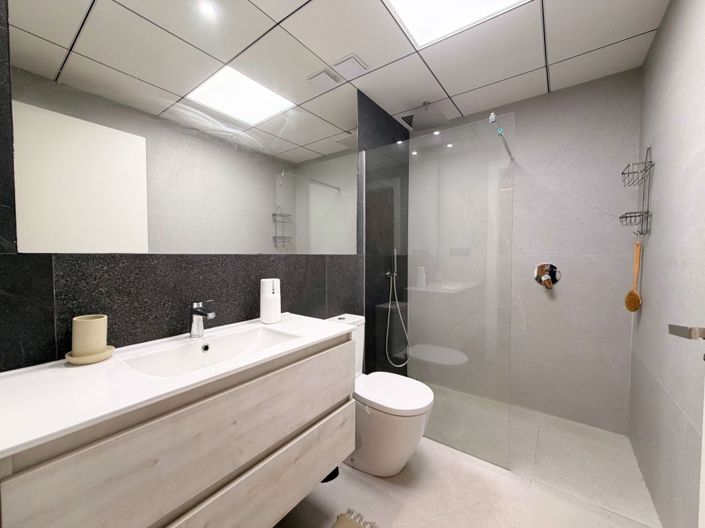 Image No.17-2 Bed Apartment for sale