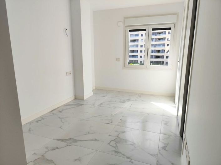 Image No.20-3 Bed Apartment for sale
