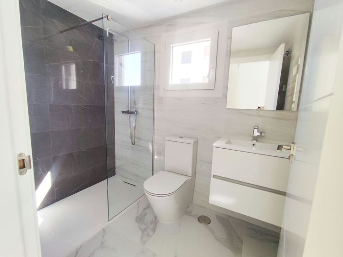 Image No.24-3 Bed Apartment for sale