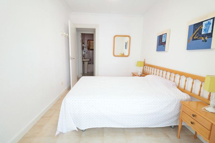 Image No.12-3 Bed Townhouse for sale