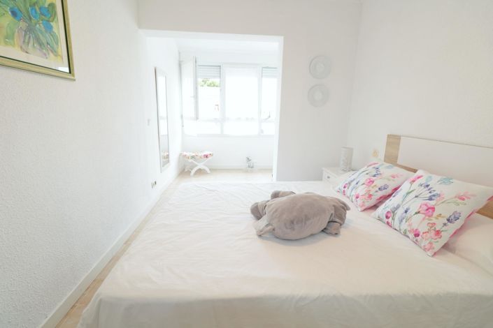 Image No.17-3 Bed Townhouse for sale
