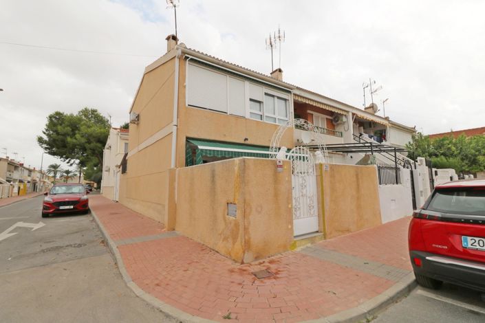 Image No.24-3 Bed Townhouse for sale