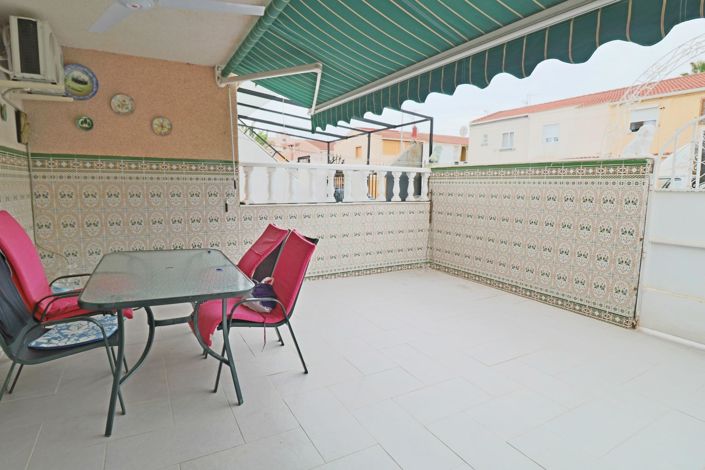 Image No.26-3 Bed Townhouse for sale