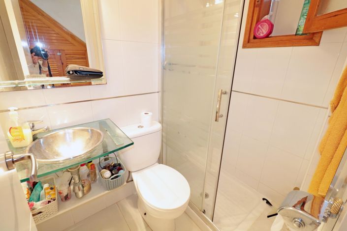 Image No.9-3 Bed Townhouse for sale
