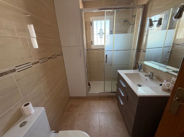 Image No.19-3 Bed Townhouse for sale