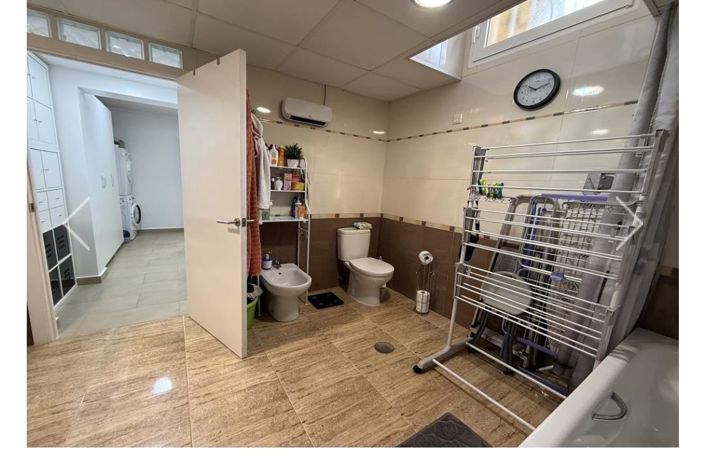 Image No.9-4 Bed Townhouse for sale