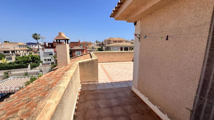 Image No.48-4 Bed Property for sale