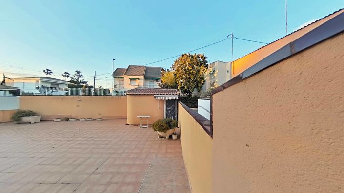 Image No.21-2 Bed Apartment for sale
