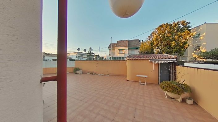 Image No.29-2 Bed Apartment for sale