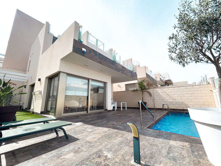 Image No.33-3 Bed Villa for sale