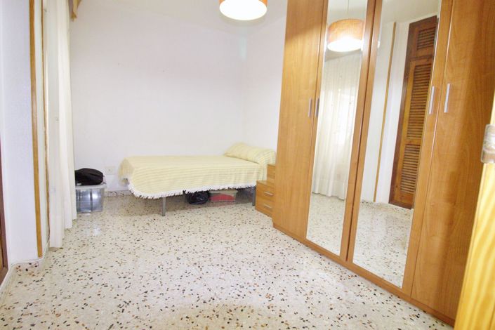 Image No.20-3 Bed Apartment for sale