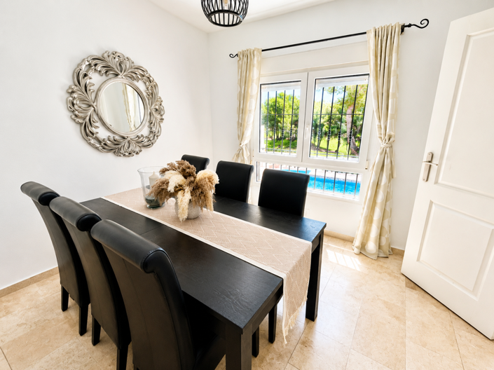 Image No.10-5 Bed Villa for sale